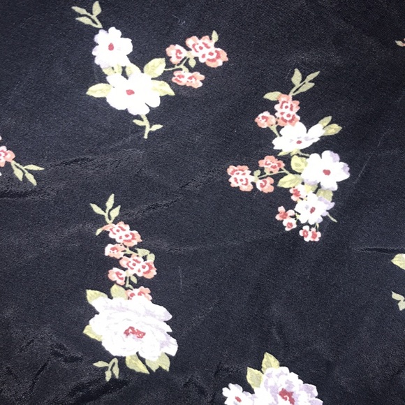 Floral blouse - Picture 4 of 4